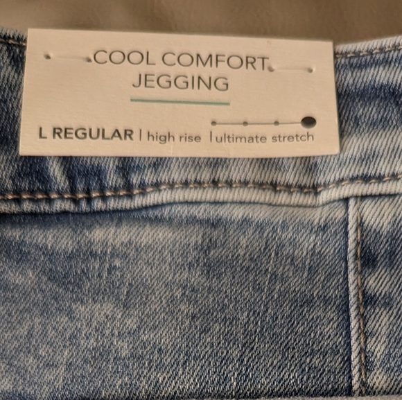High Rise Jeggings - Picture 5 of 10